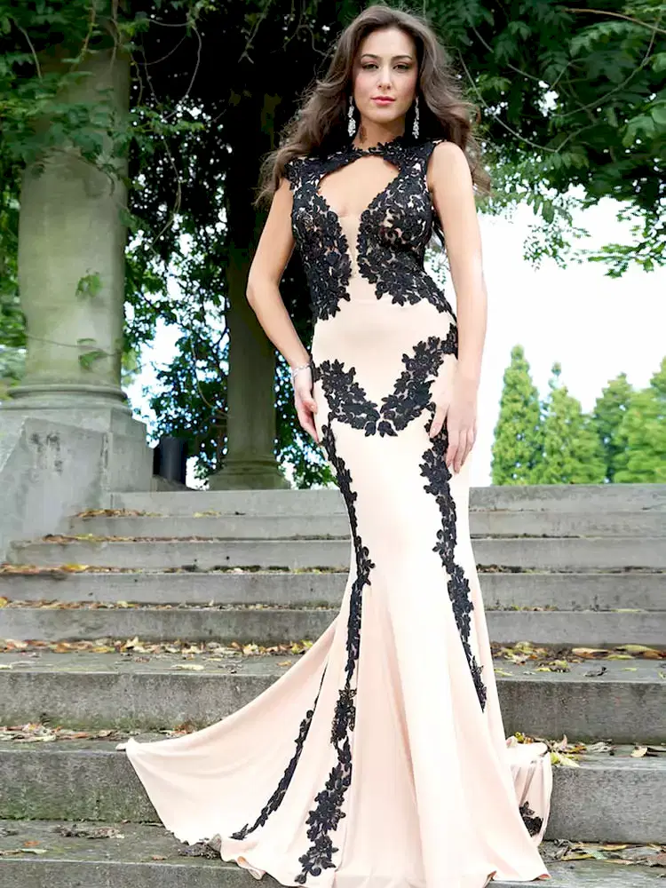 Бальное и вечернее платье 09